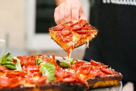 Where to Eat Near Ultra Music Festival Right Now